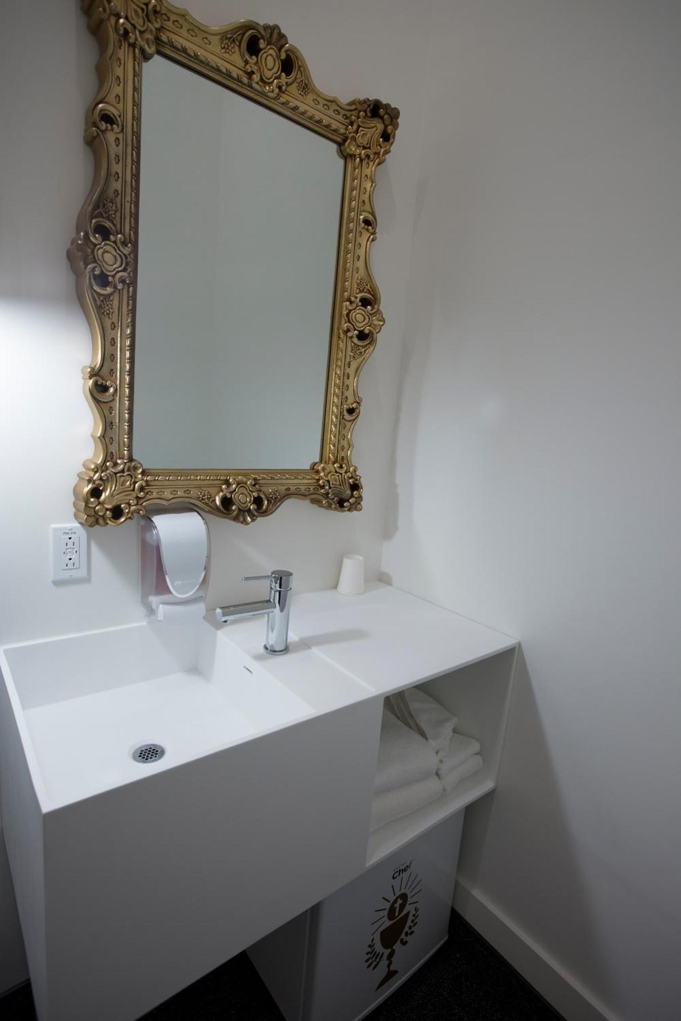 Le Saint-Creme Hotel Alma Bagian luar foto